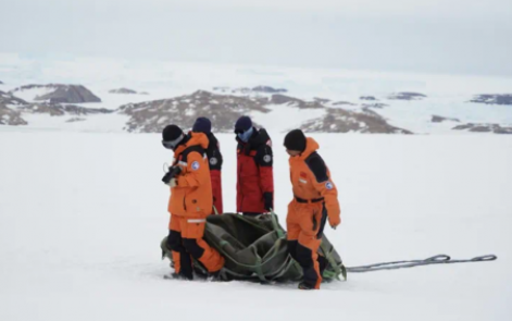 征服地球极限，中国极地科考与登峰事